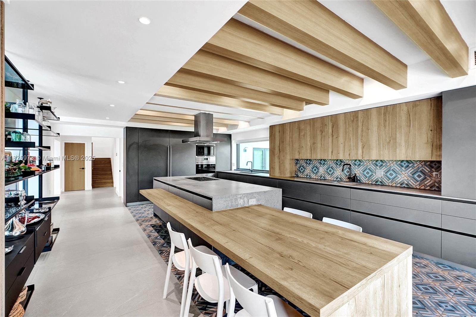 SKY LAKE - Residential