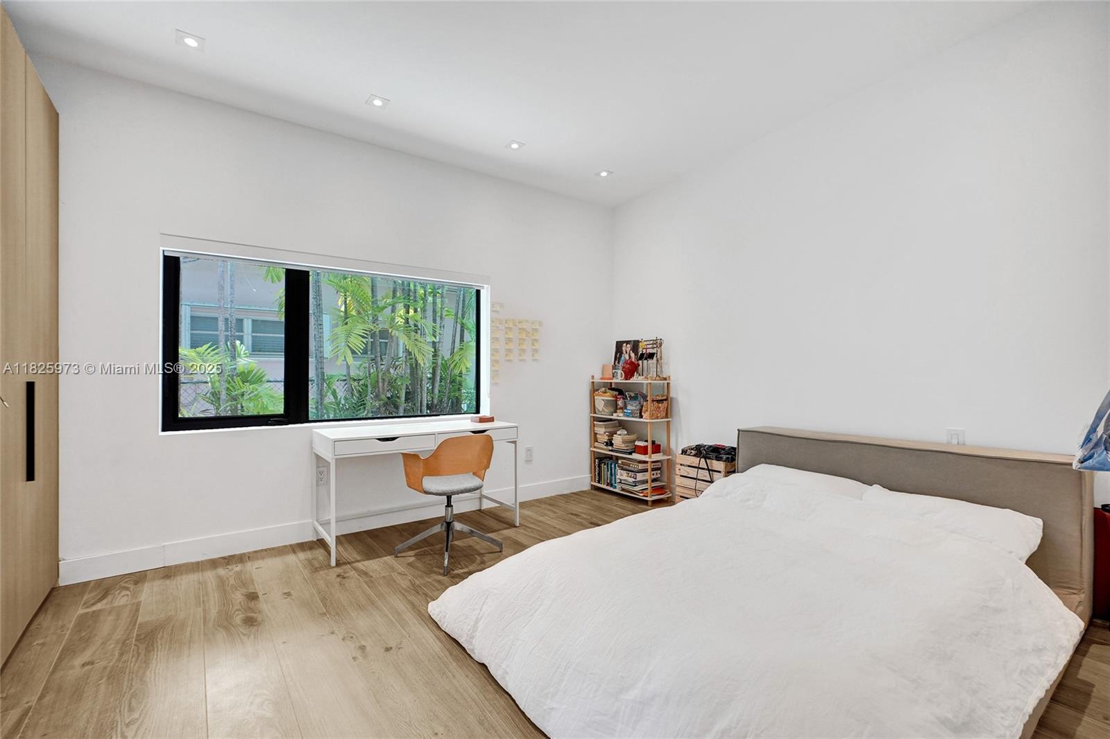 SKY LAKE - Residential