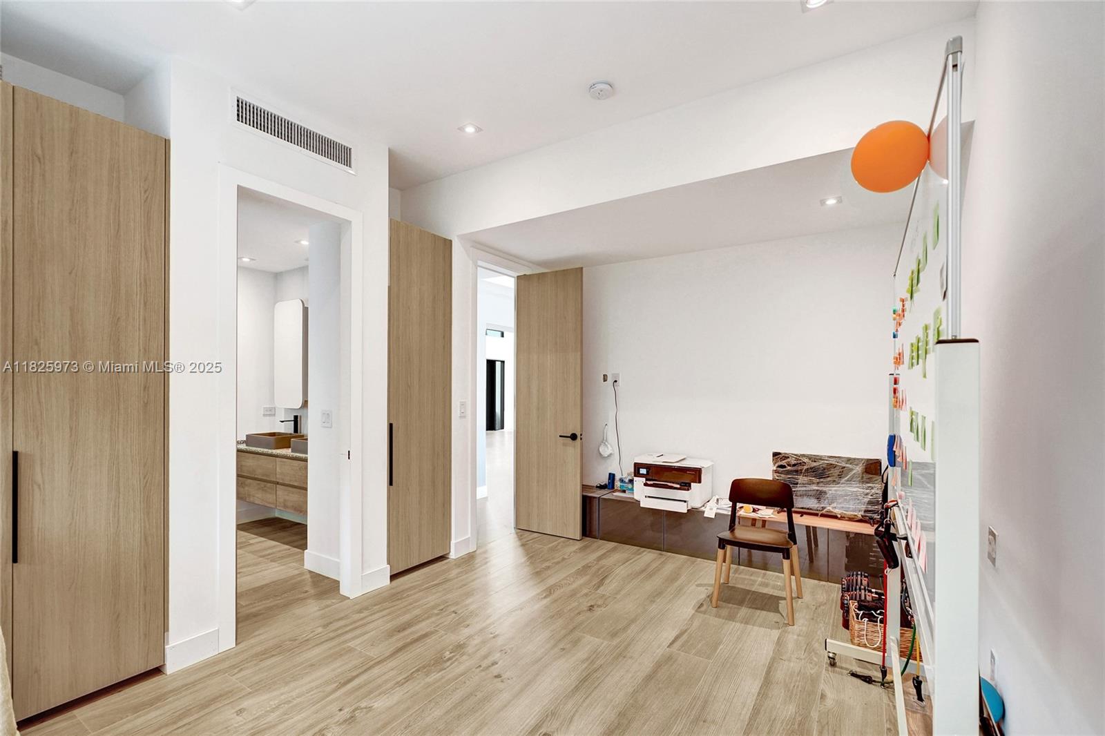 SKY LAKE - Residential