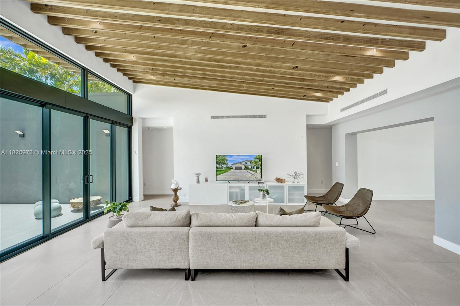 SKY LAKE - Residential