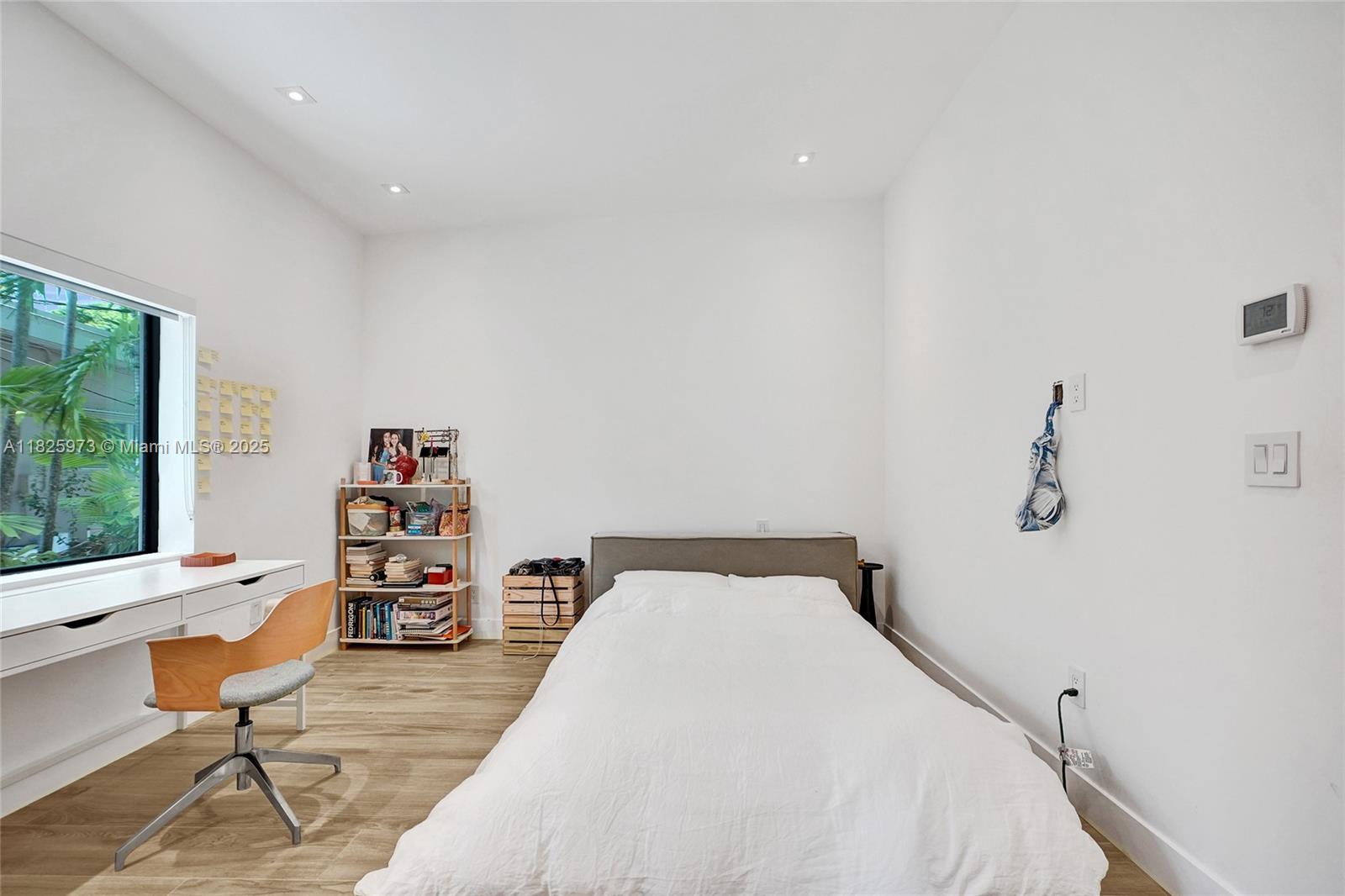 SKY LAKE - Residential