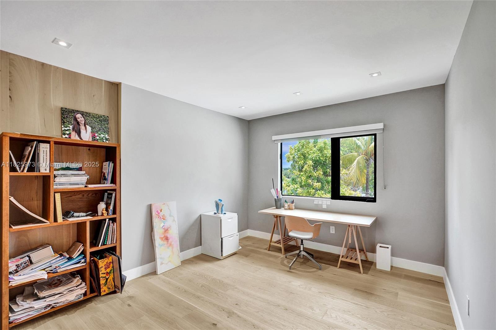 SKY LAKE - Residential