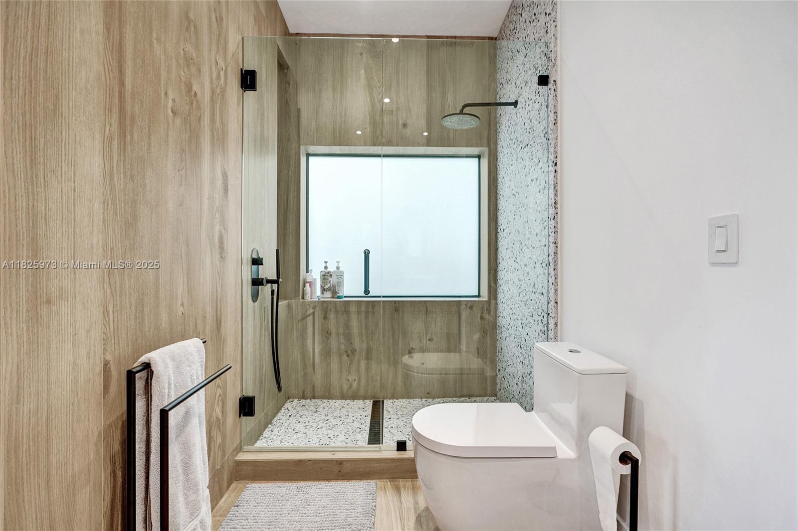 SKY LAKE - Residential