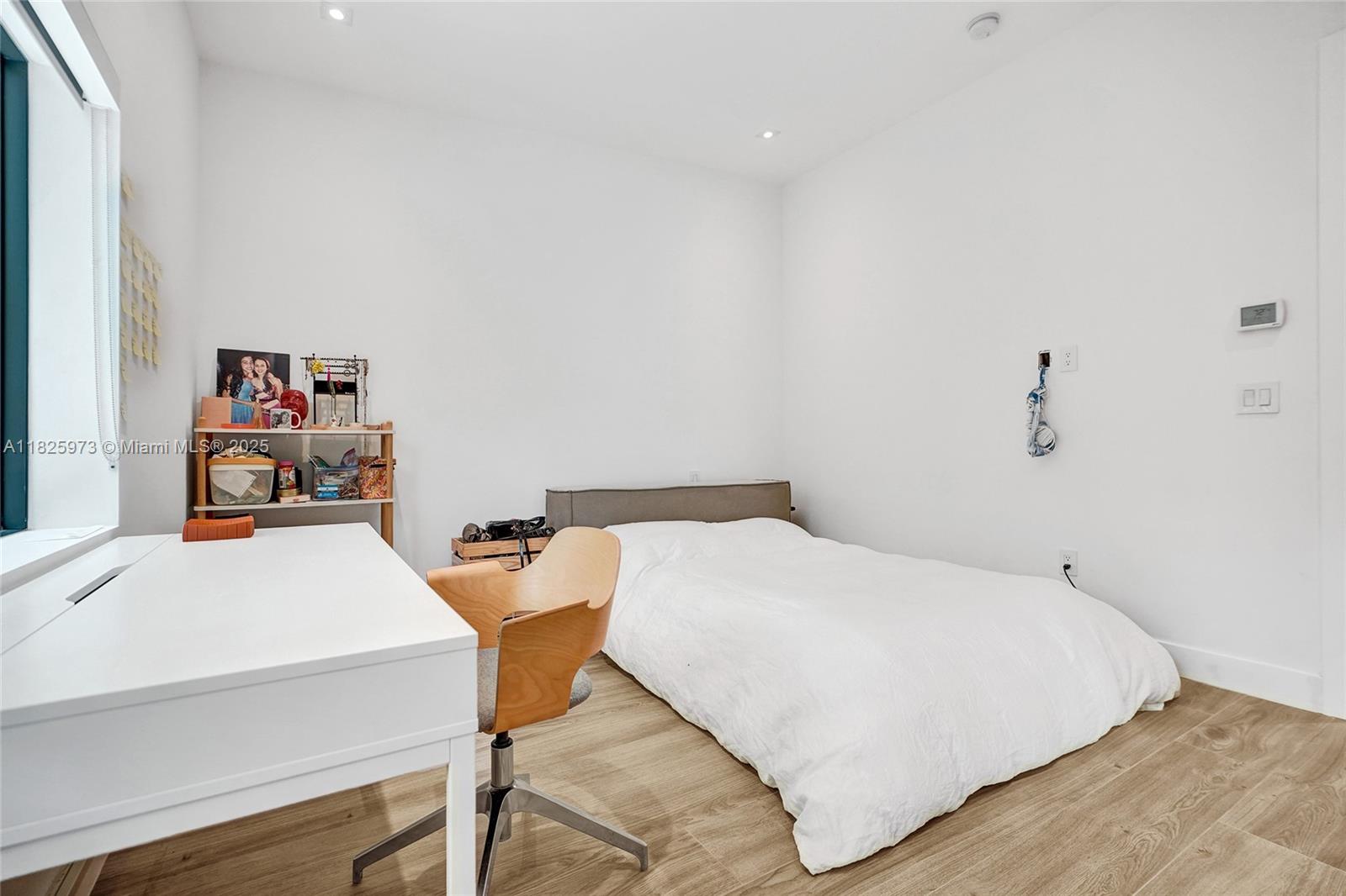 SKY LAKE - Residential