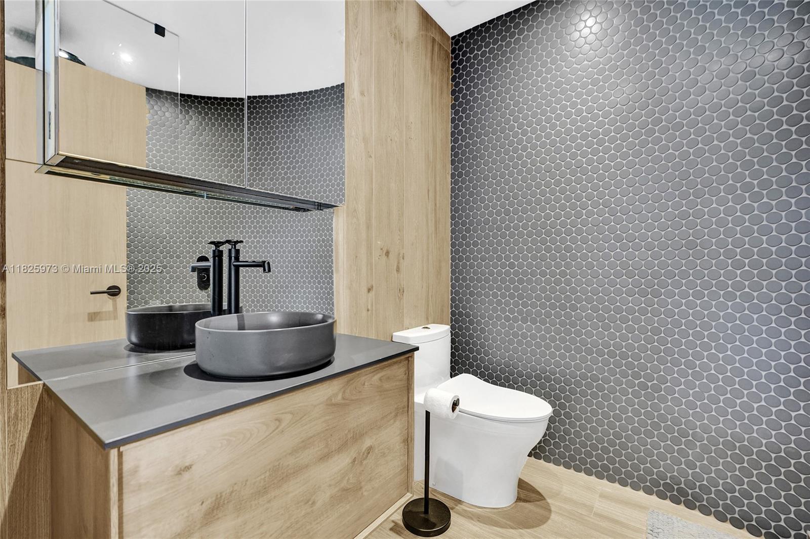 SKY LAKE - Residential