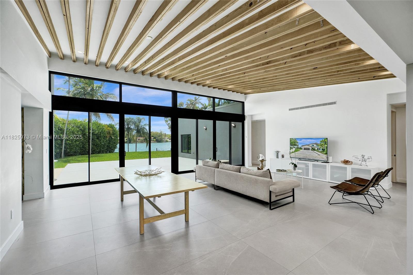 SKY LAKE - Residential