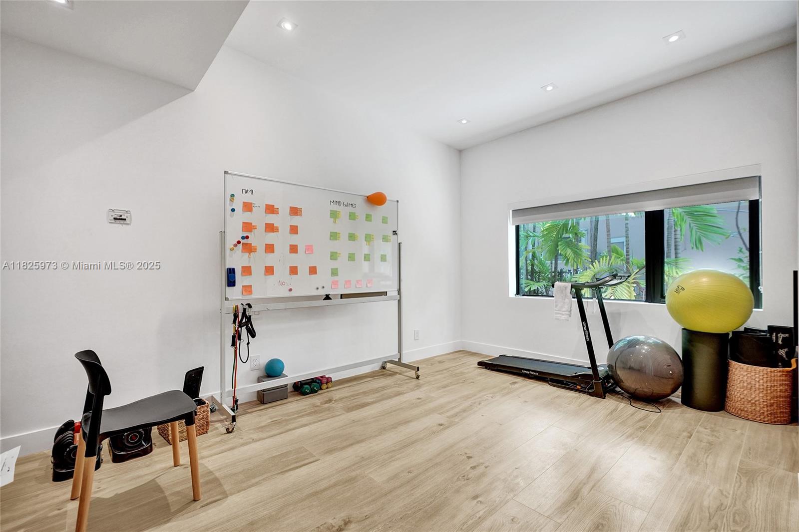 SKY LAKE - Residential