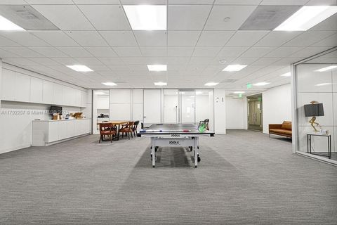 1 SE 3rd Ave Miami FL 33131