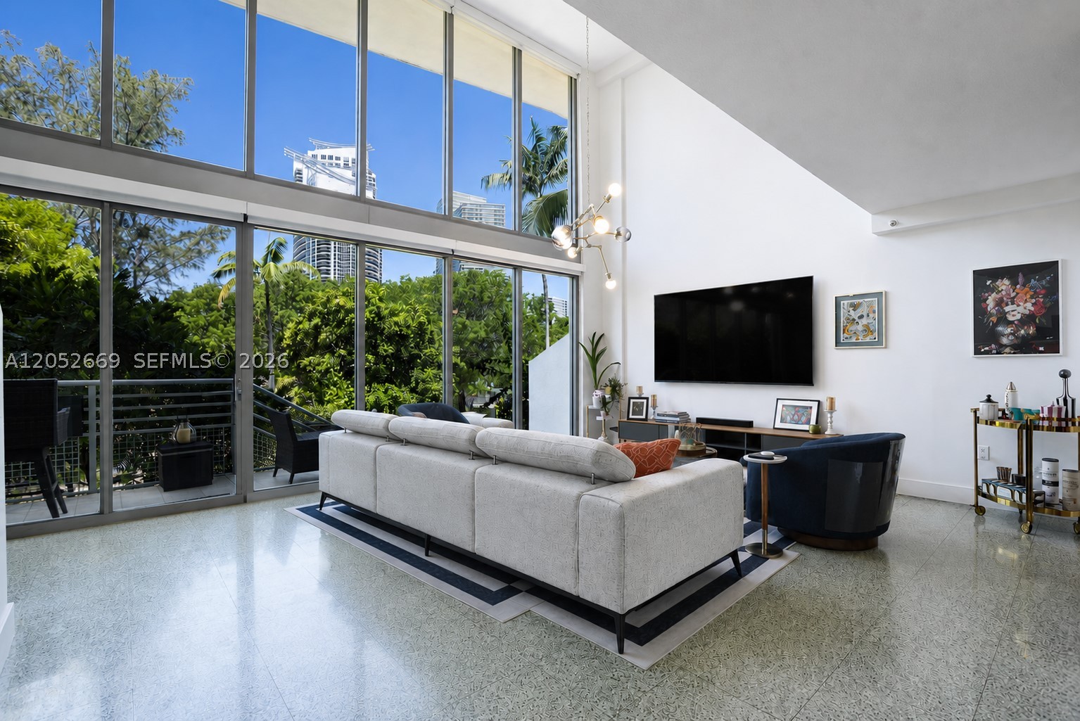 245 Michigan Ave LG-5