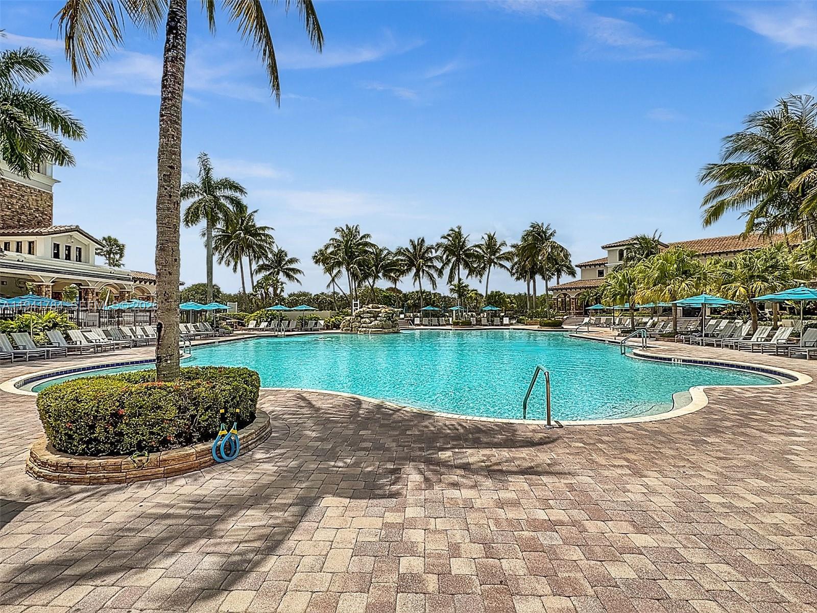 HERON BAY FOUR - Residential