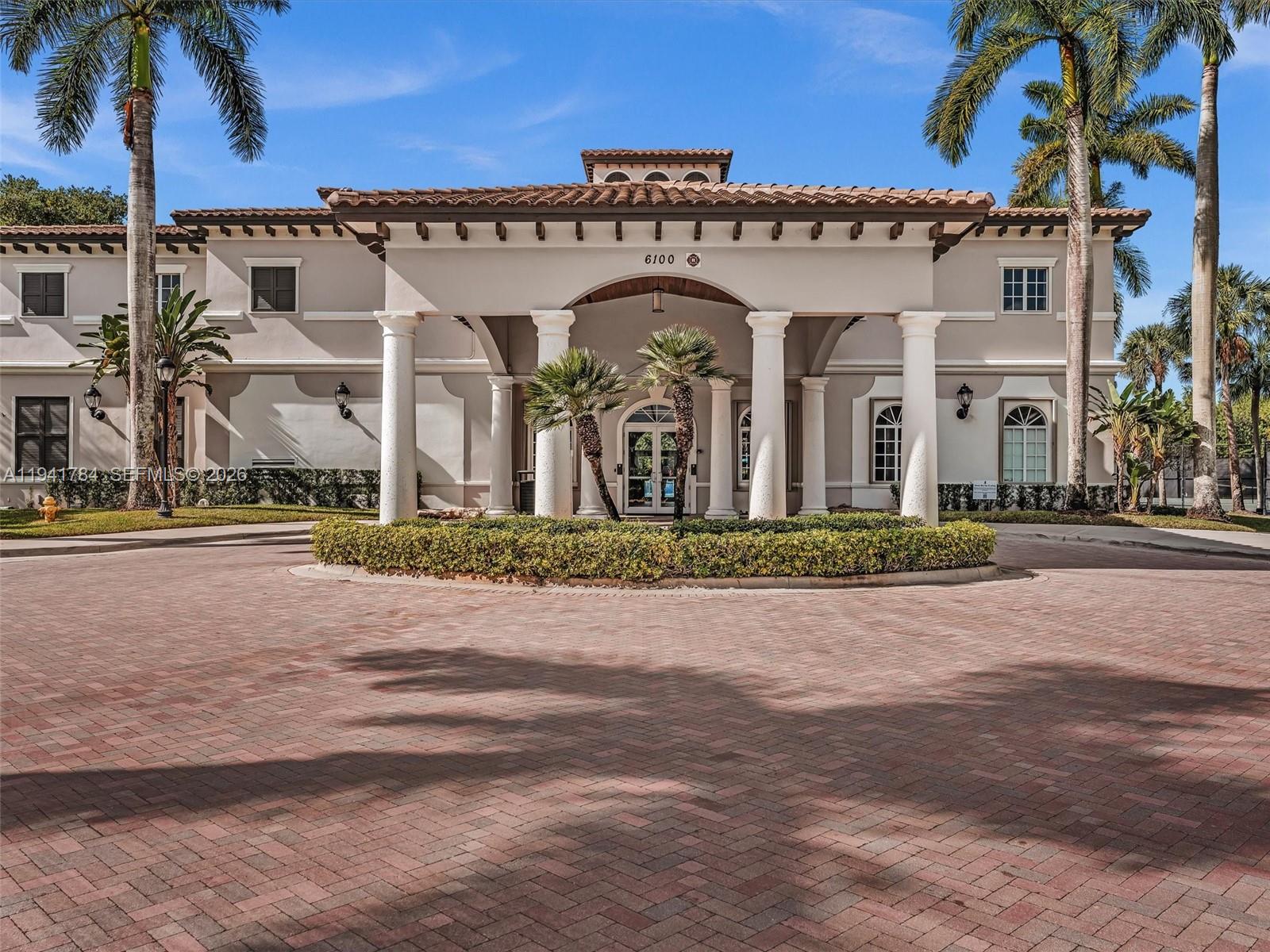 HERON BAY FOUR - Residential