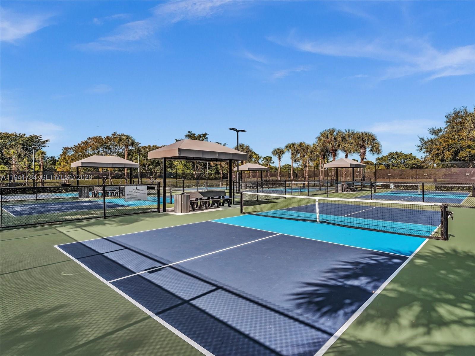 HERON BAY FOUR - Residential