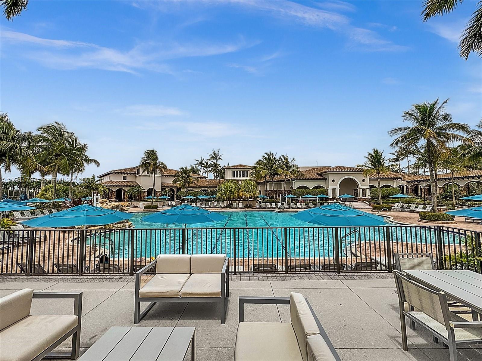 HERON BAY FOUR - Residential