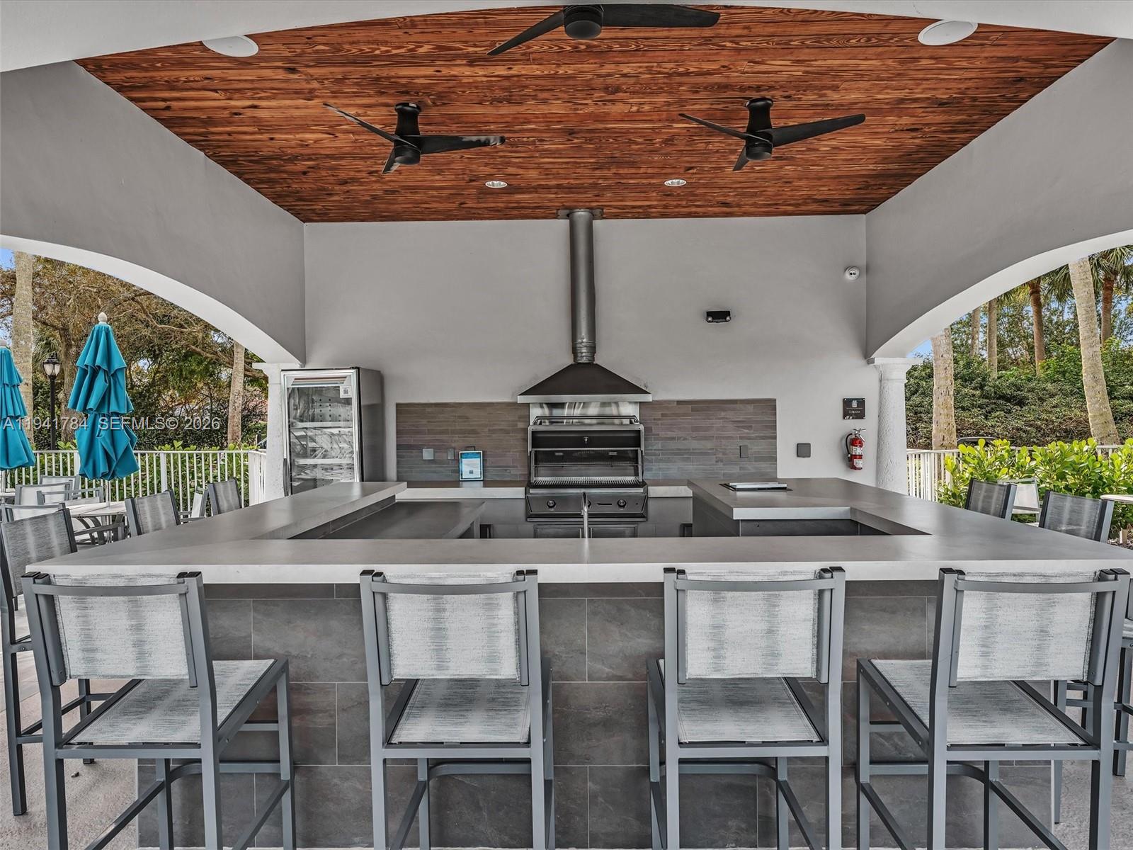 HERON BAY FOUR - Residential