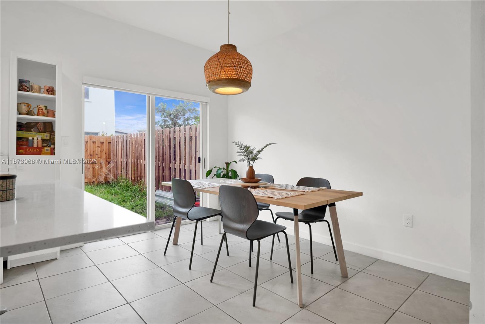 PARADISE PINES - Residential