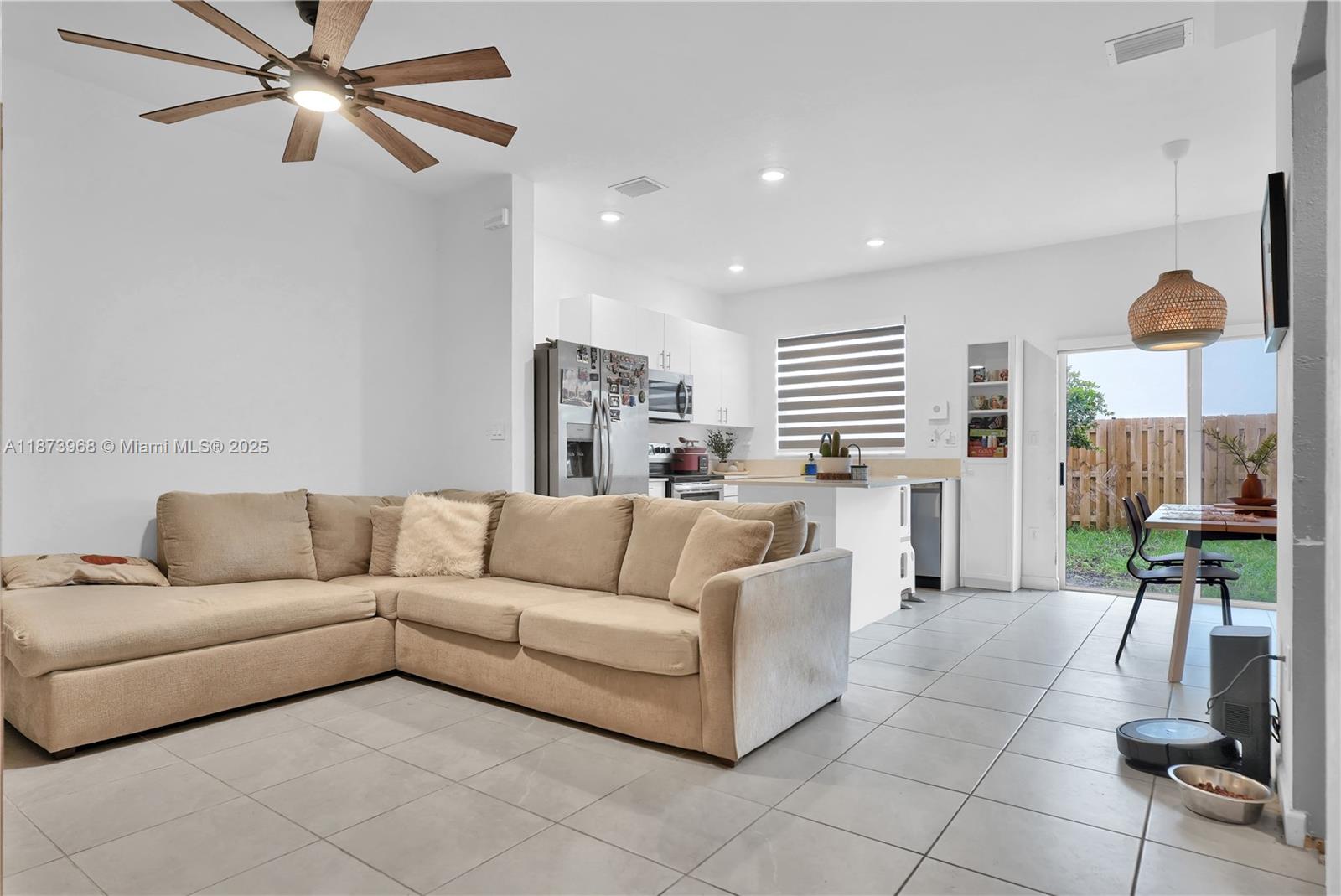 PARADISE PINES - Residential