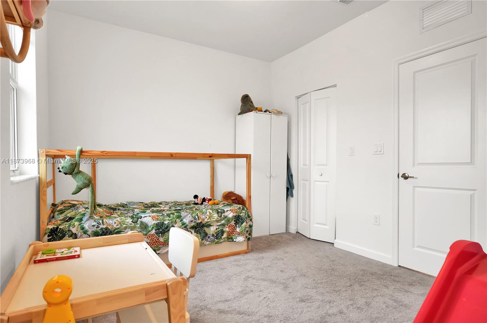 PARADISE PINES - Residential