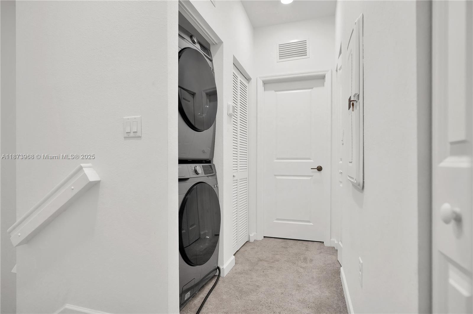 PARADISE PINES - Residential