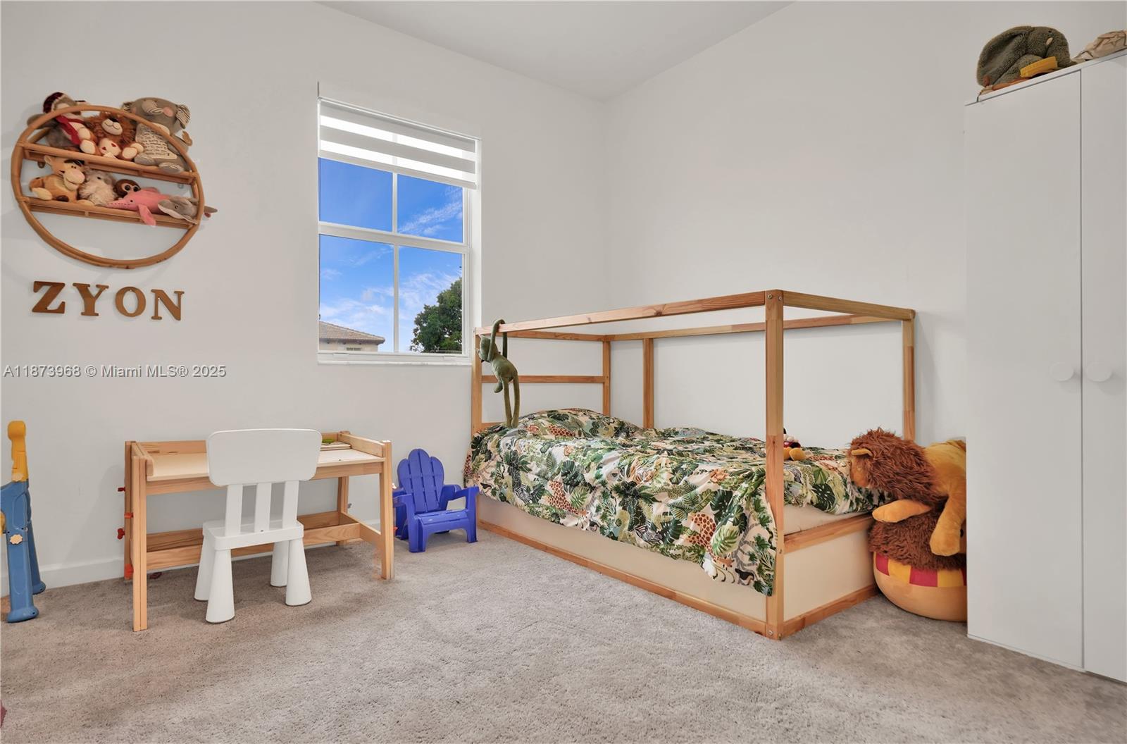 PARADISE PINES - Residential