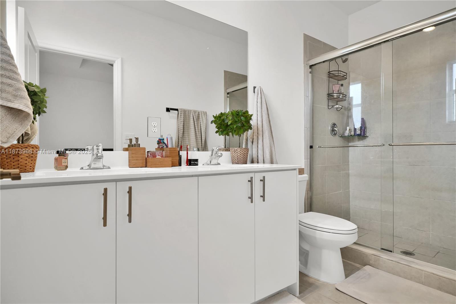 PARADISE PINES - Residential