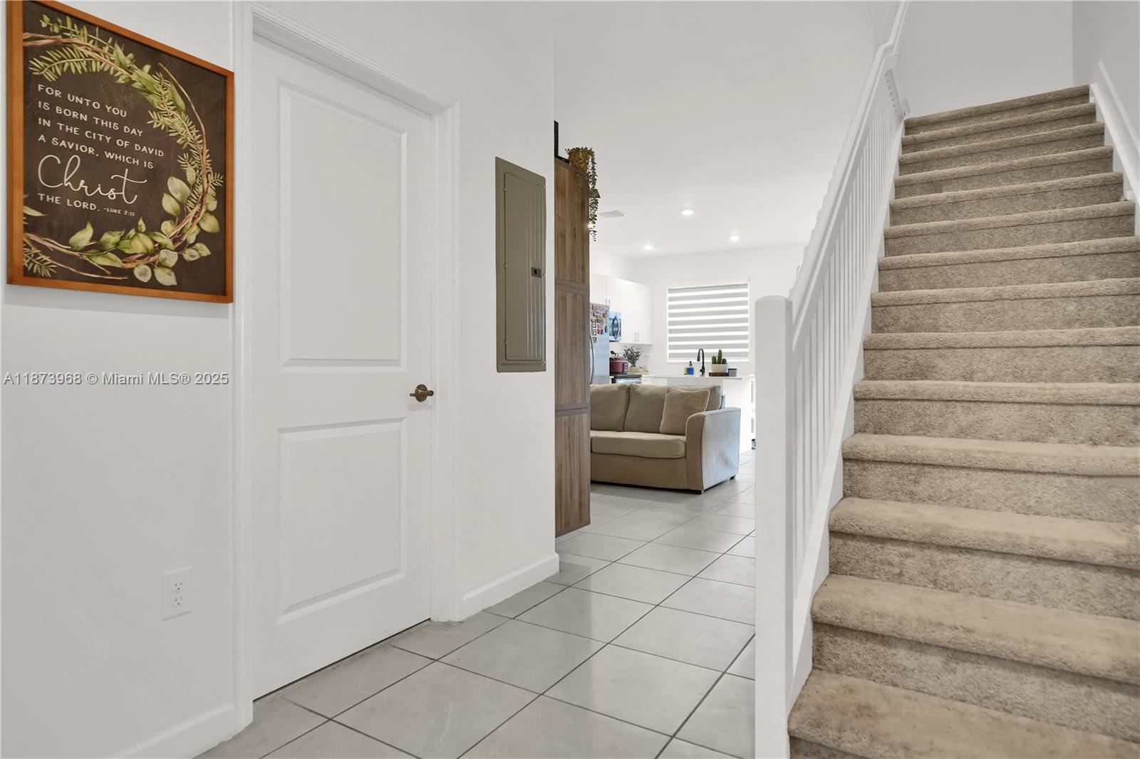 PARADISE PINES - Residential