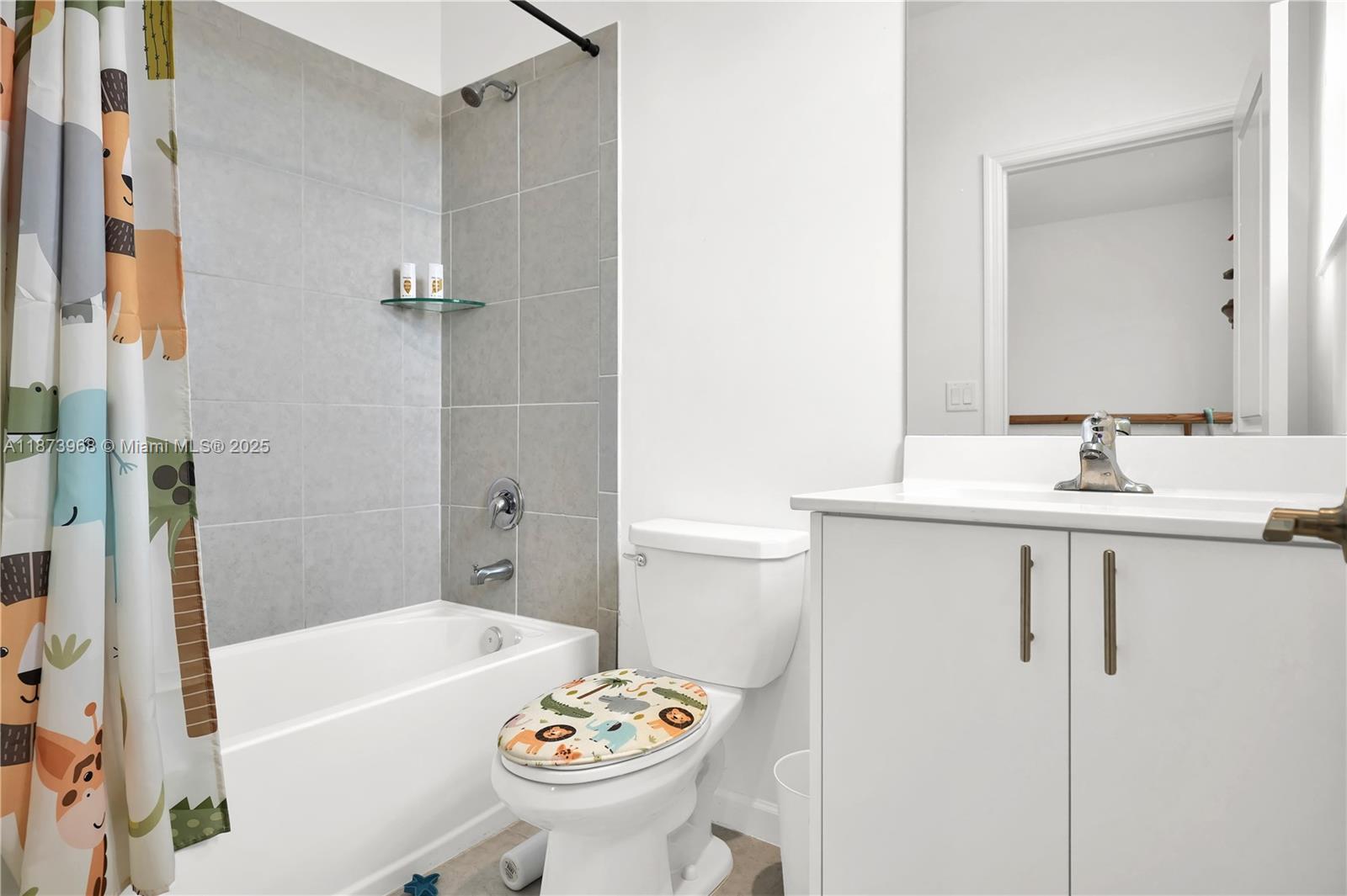 PARADISE PINES - Residential