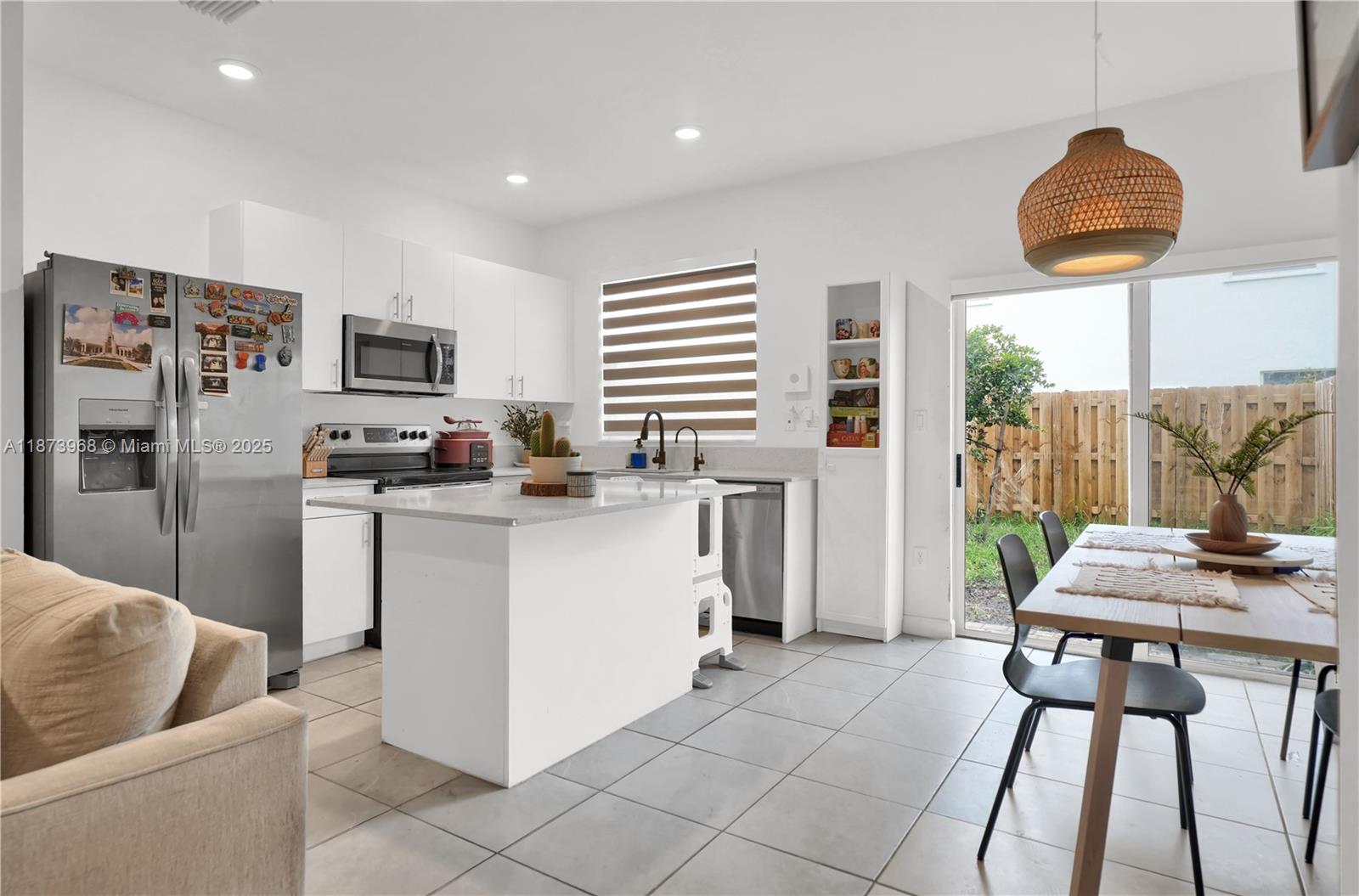 PARADISE PINES - Residential