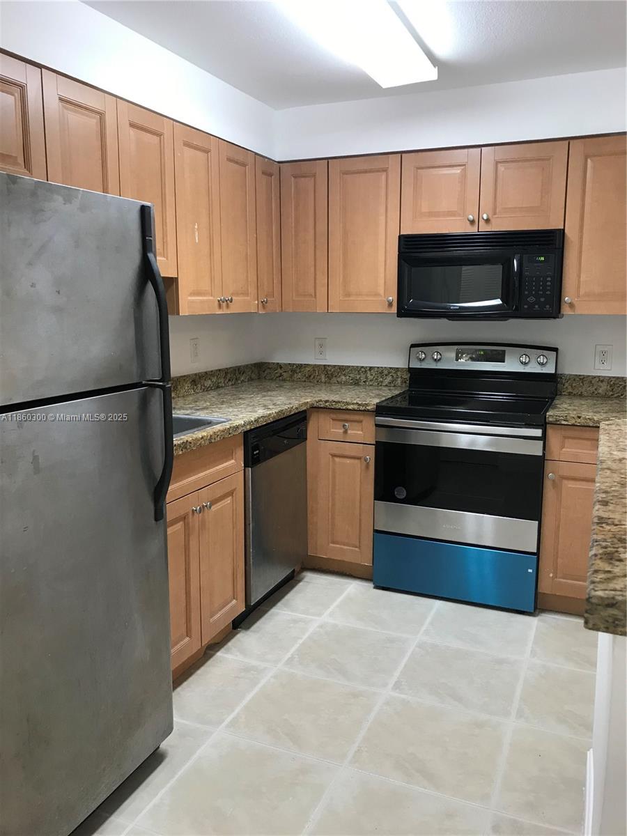 Doral Garden II condo - Residential
