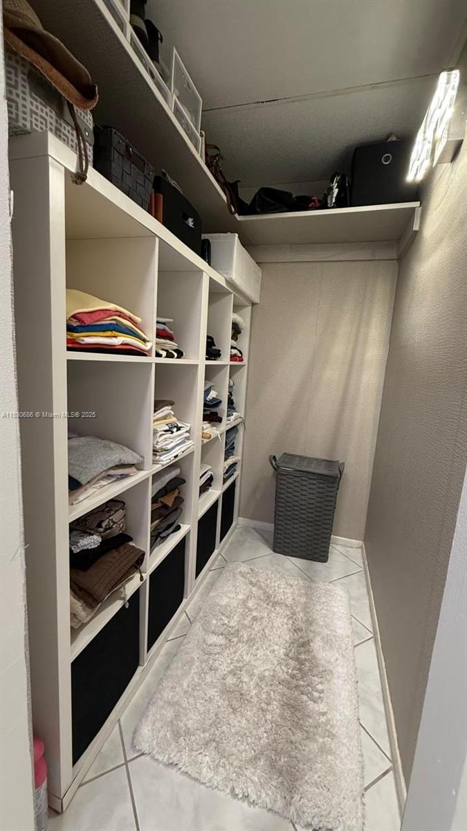 ARLEN HOUSE CONDO - Residential