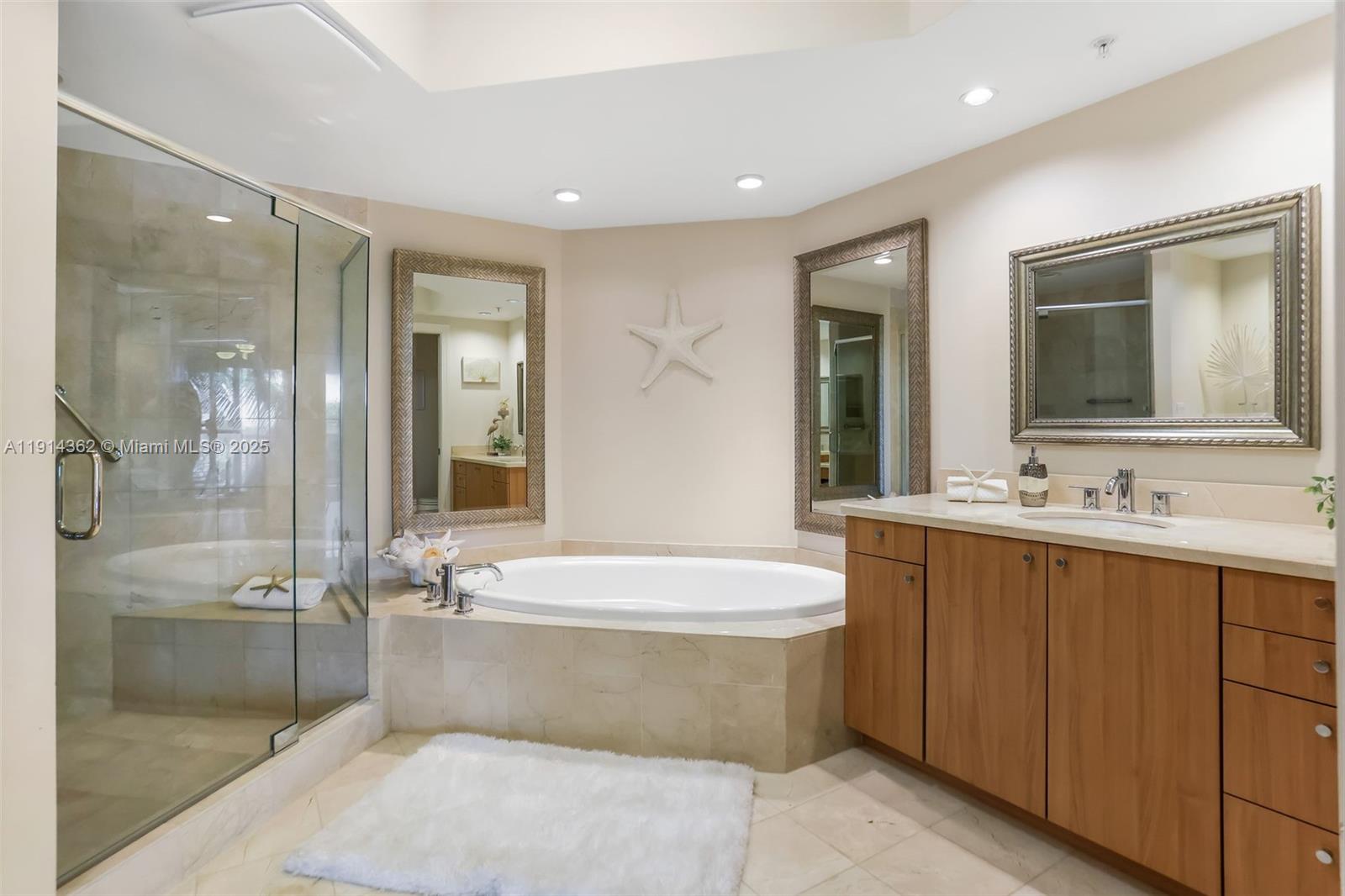 PLAZA AT OCEANSIDE (THE) - Residential