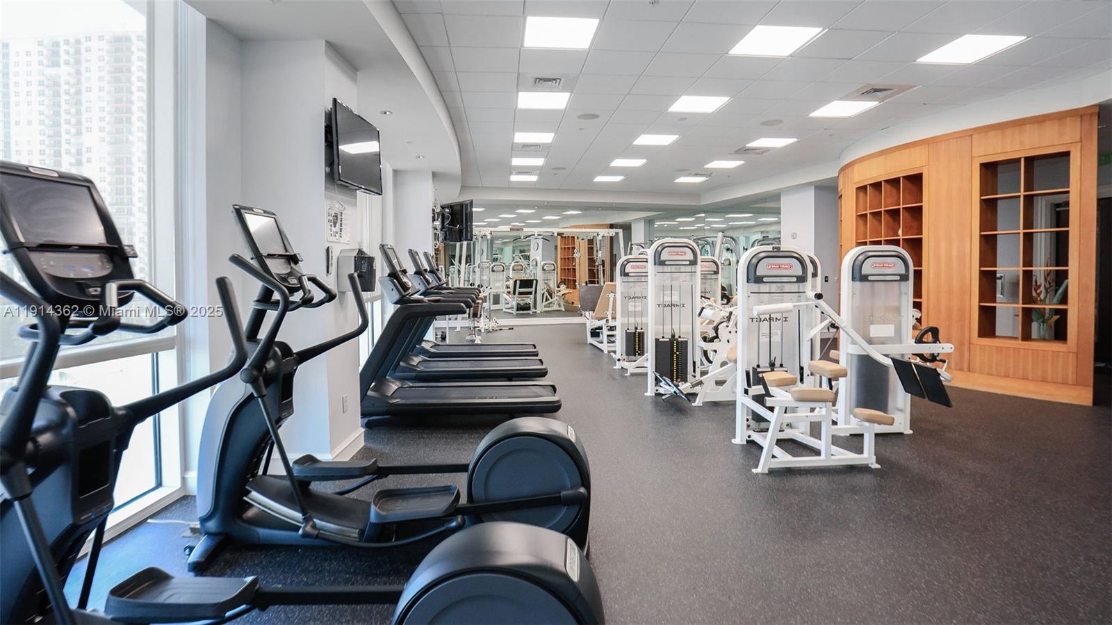 PLAZA AT OCEANSIDE (THE) - Residential