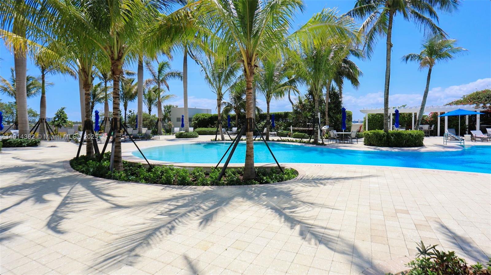 PLAZA AT OCEANSIDE (THE) - Residential