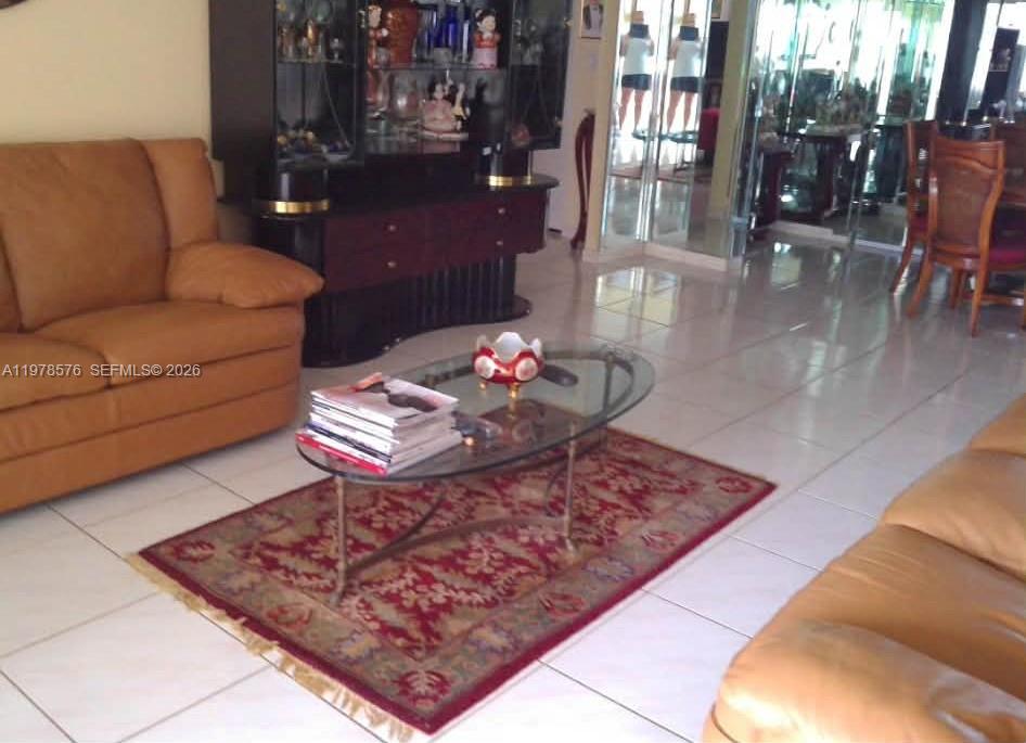 WINSTON TOWER 300 CONDO - Residential