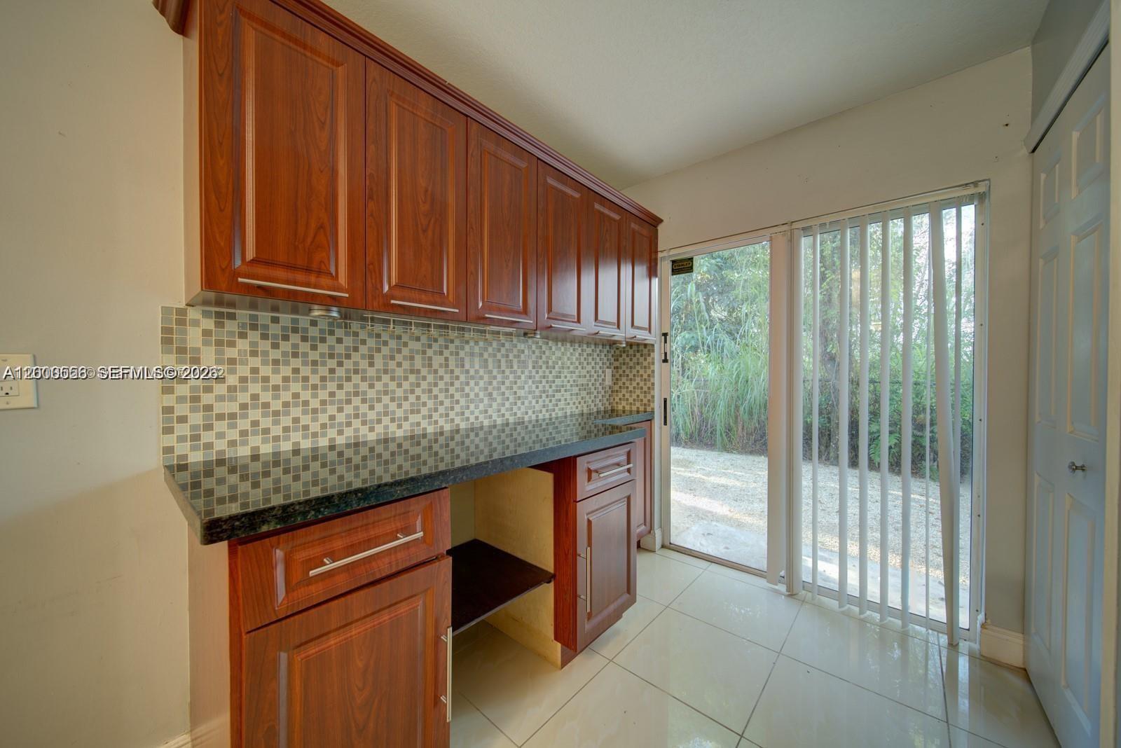 VENETIA GARDENS SOUTH CON - Residential