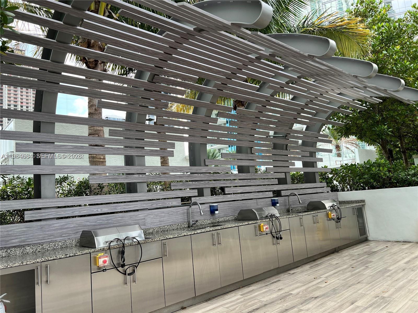 PARAMOUNT MIAMI WORLD - Residential