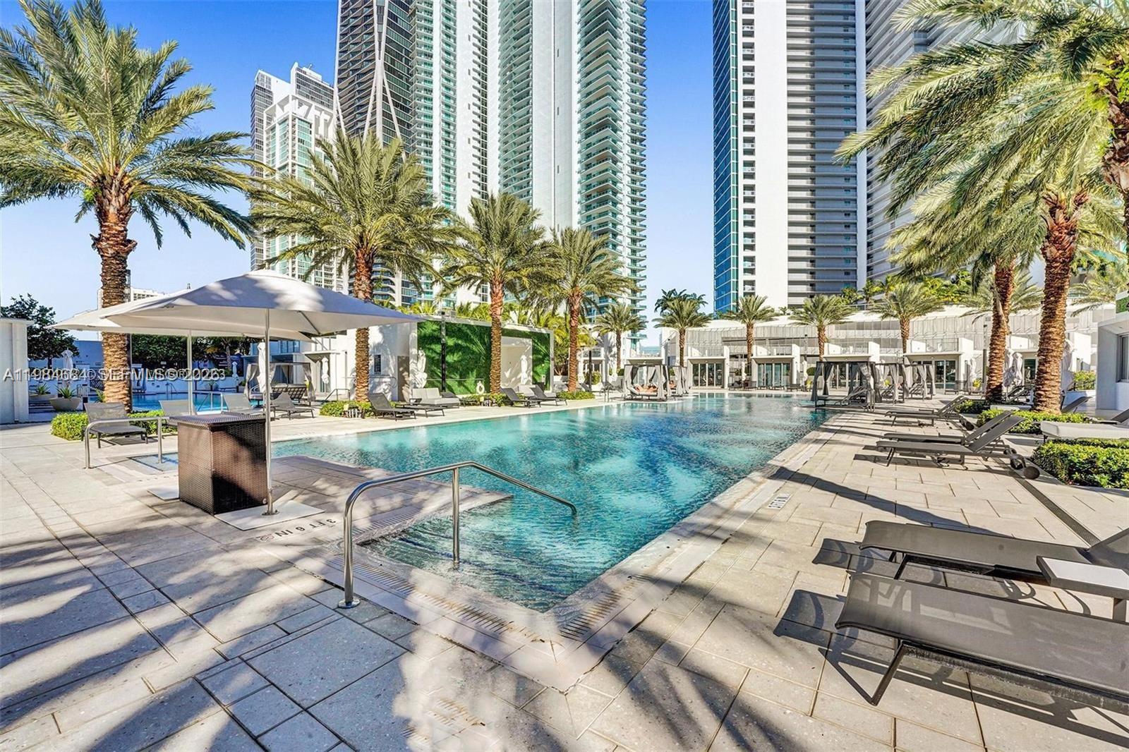 PARAMOUNT MIAMI WORLD - Residential
