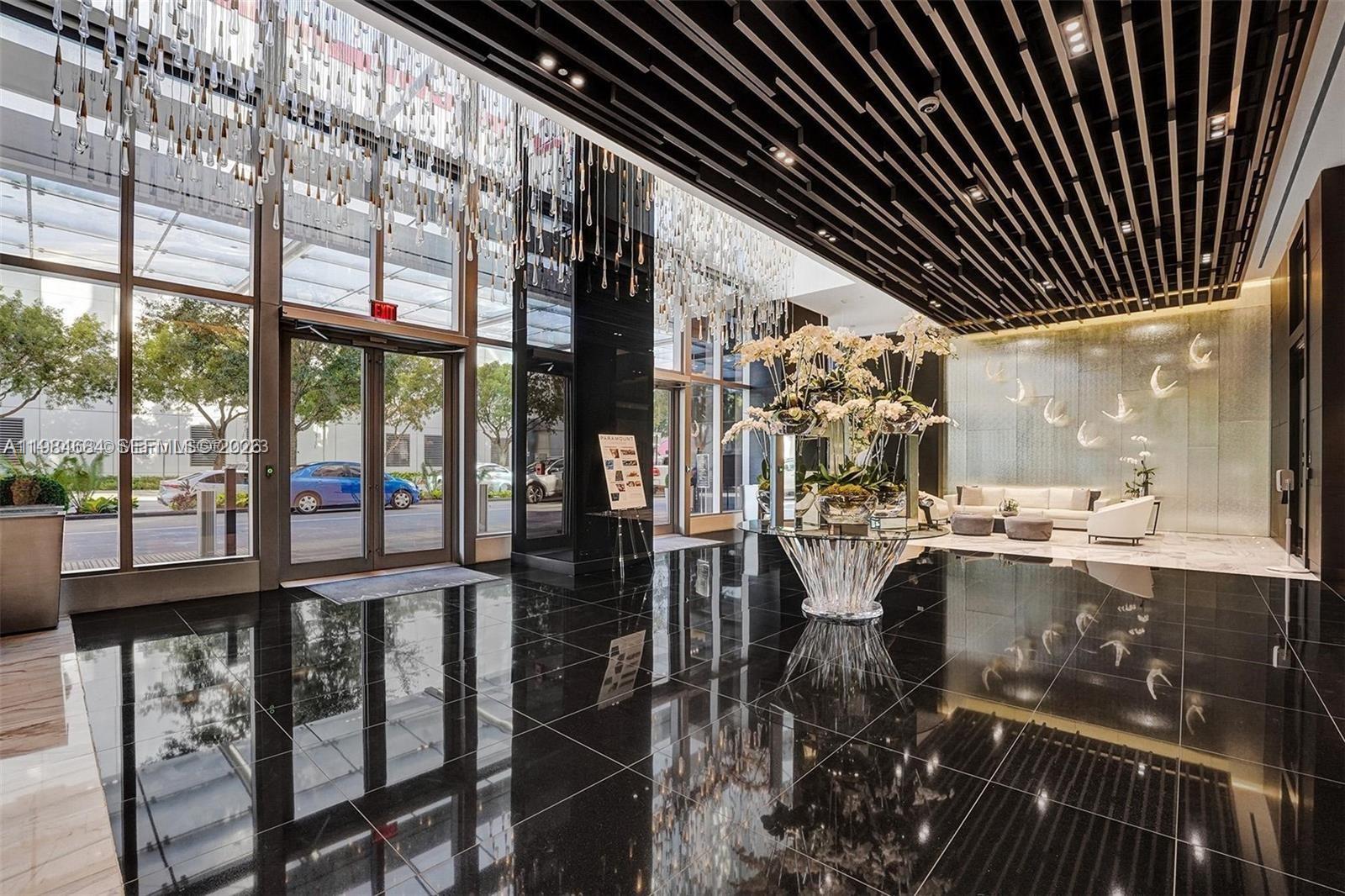 PARAMOUNT MIAMI WORLD - Residential