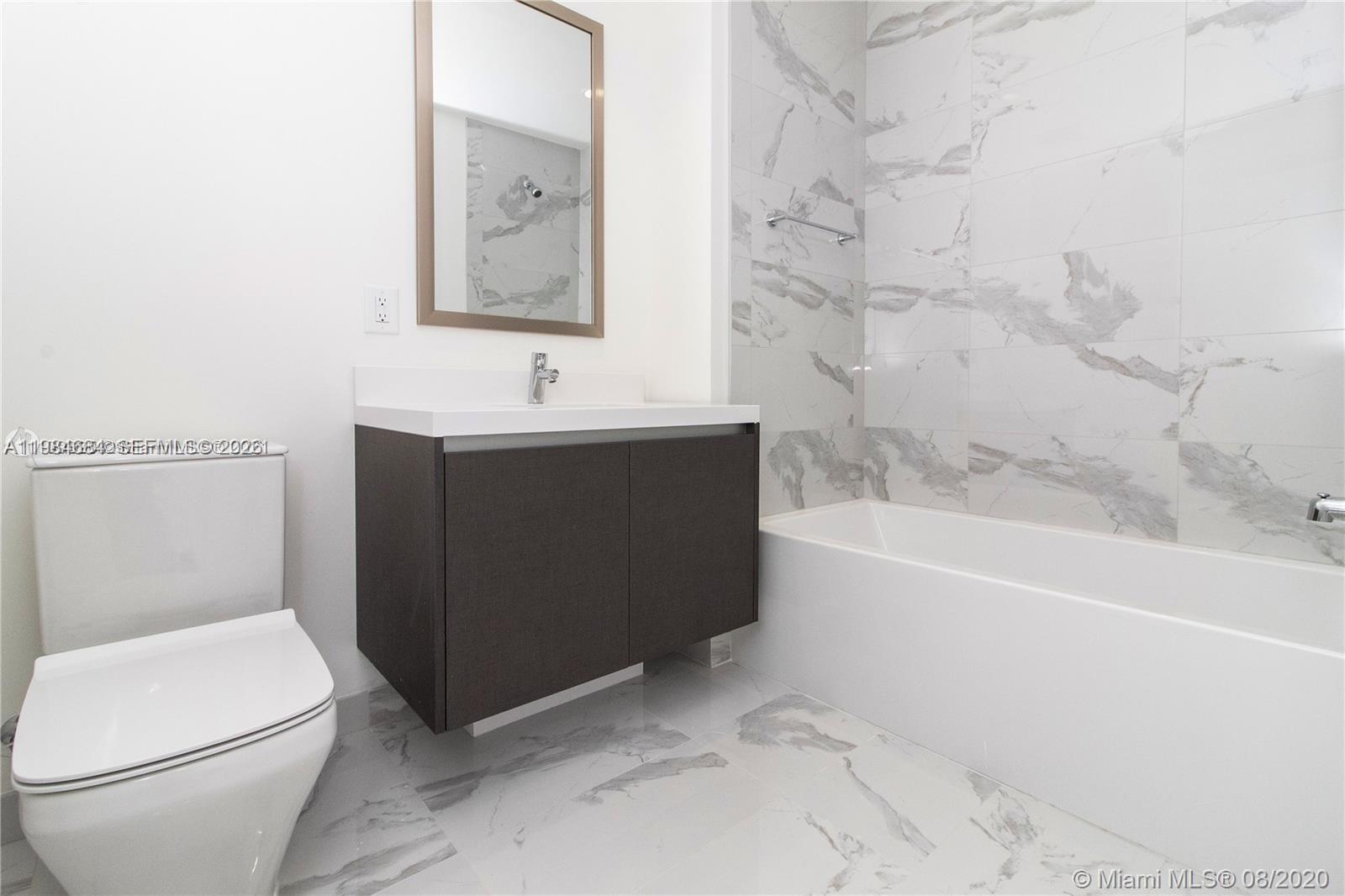 PARAMOUNT MIAMI WORLD - Residential