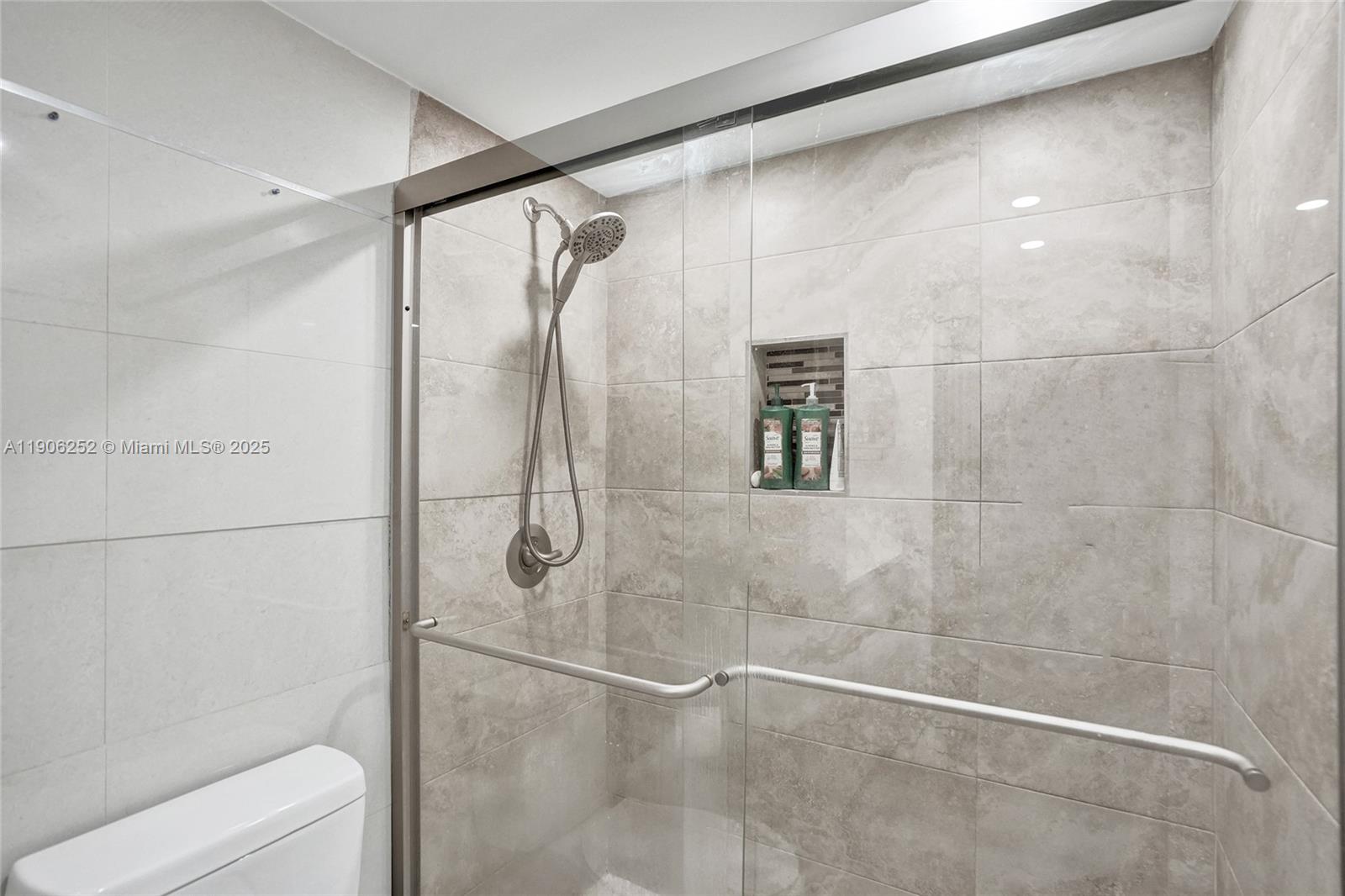 PARC VILLAGE CONDO - Residential Lease