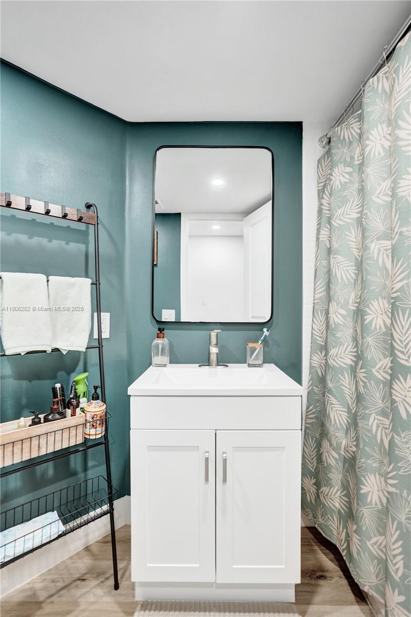 PARC VILLAGE CONDO - Residential Lease