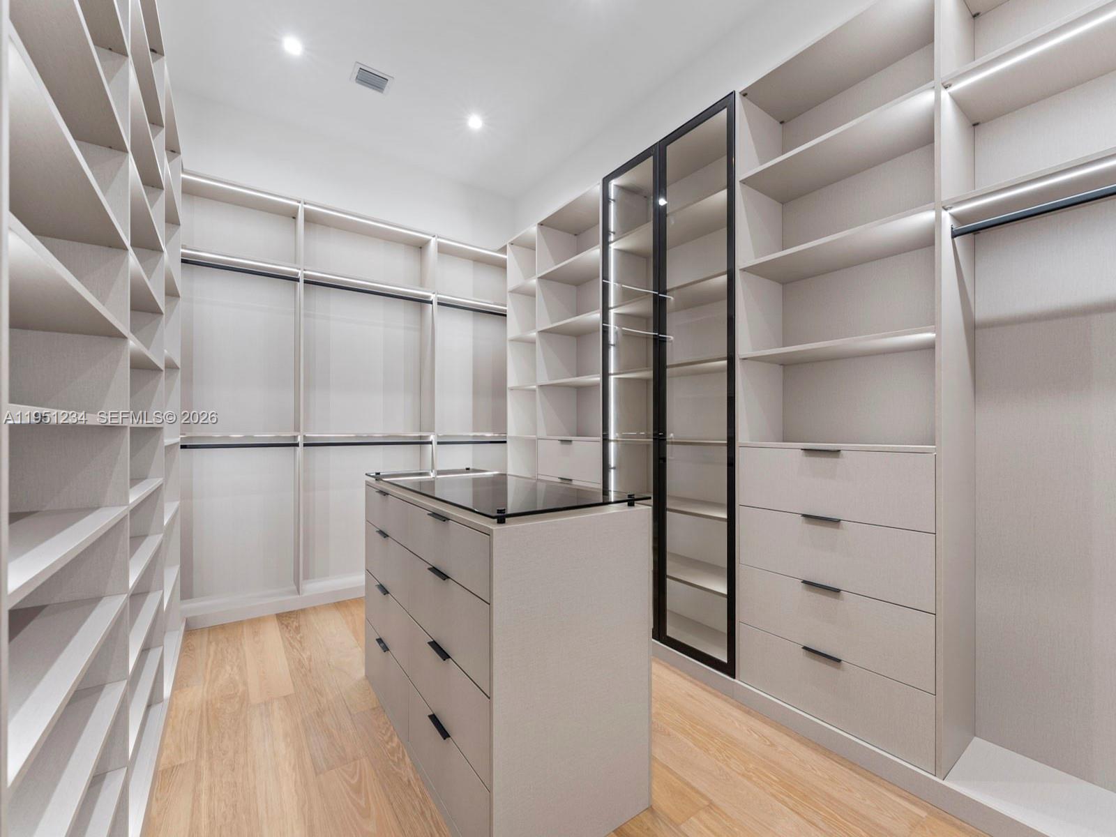 FARMERS ACRES - Residential