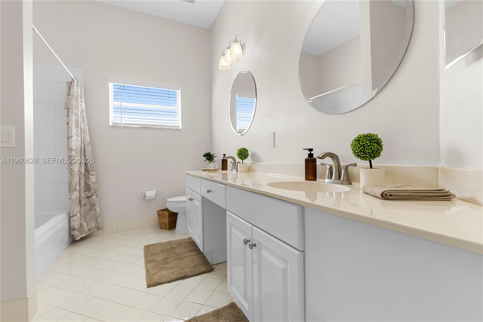 LAKES OF WESTERN PINES RE - Residential