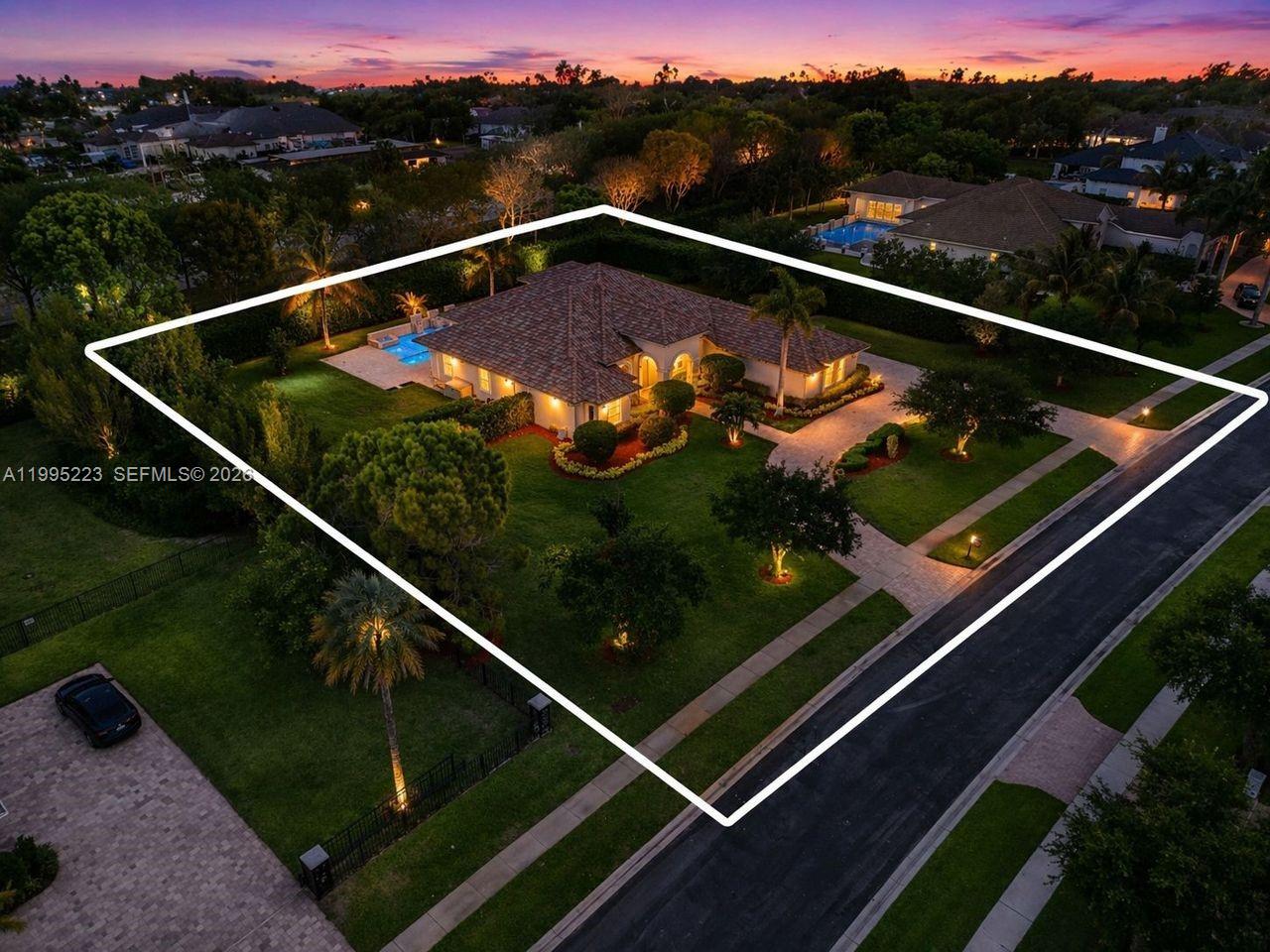 14401 N Jockey Cir N