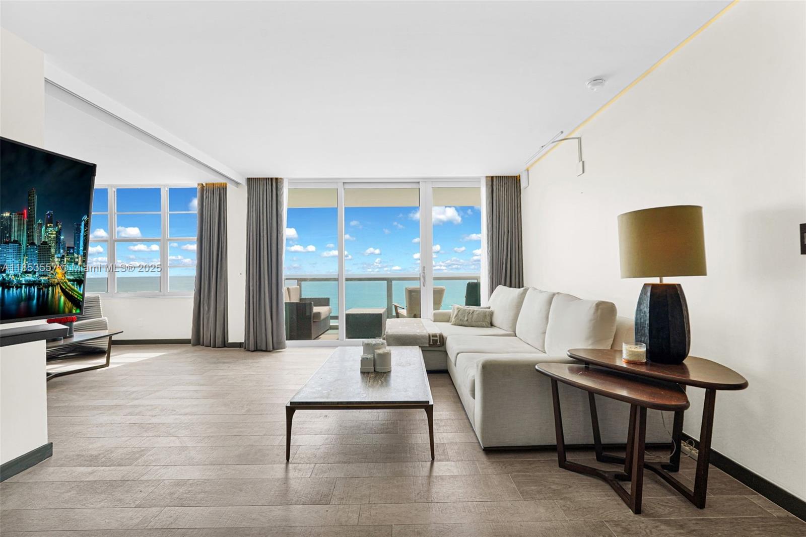 5151 Collins Ave 1519