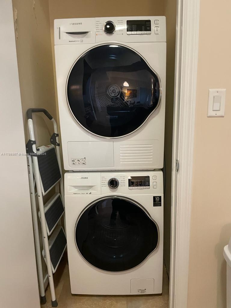 TURNBERRY VILLAGE - Residential