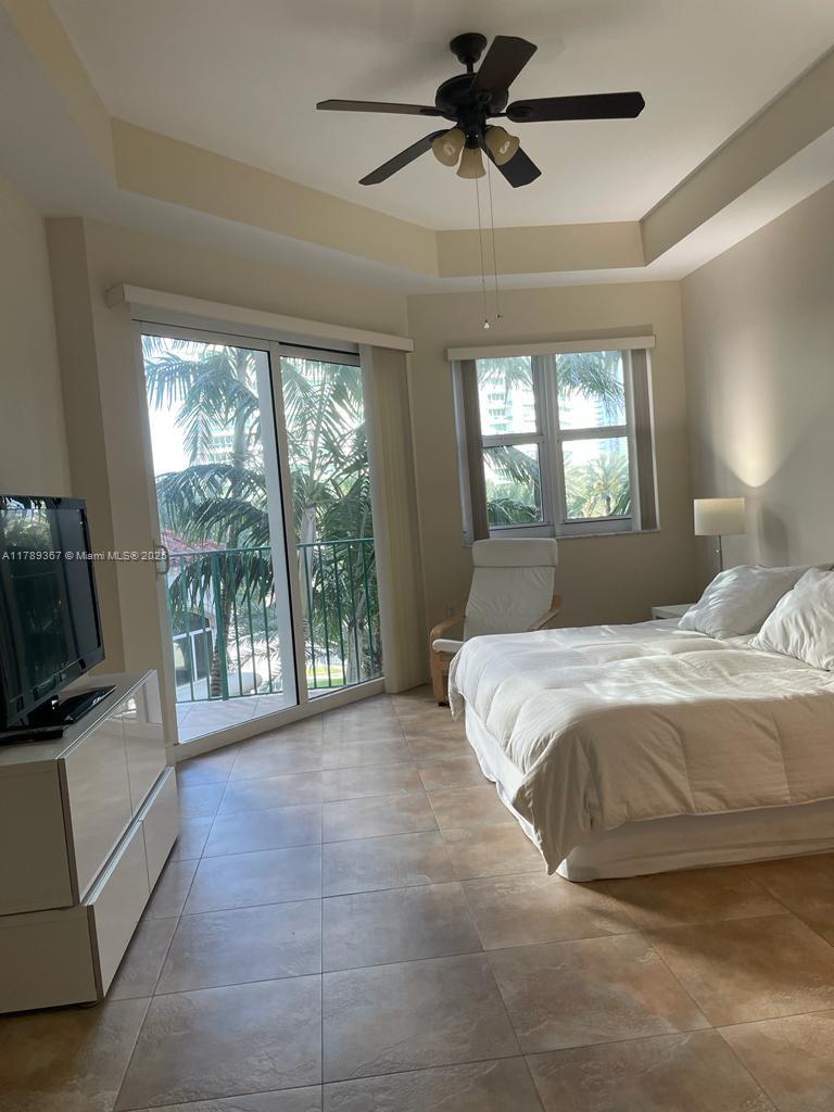 20000 E Country Club Dr 405