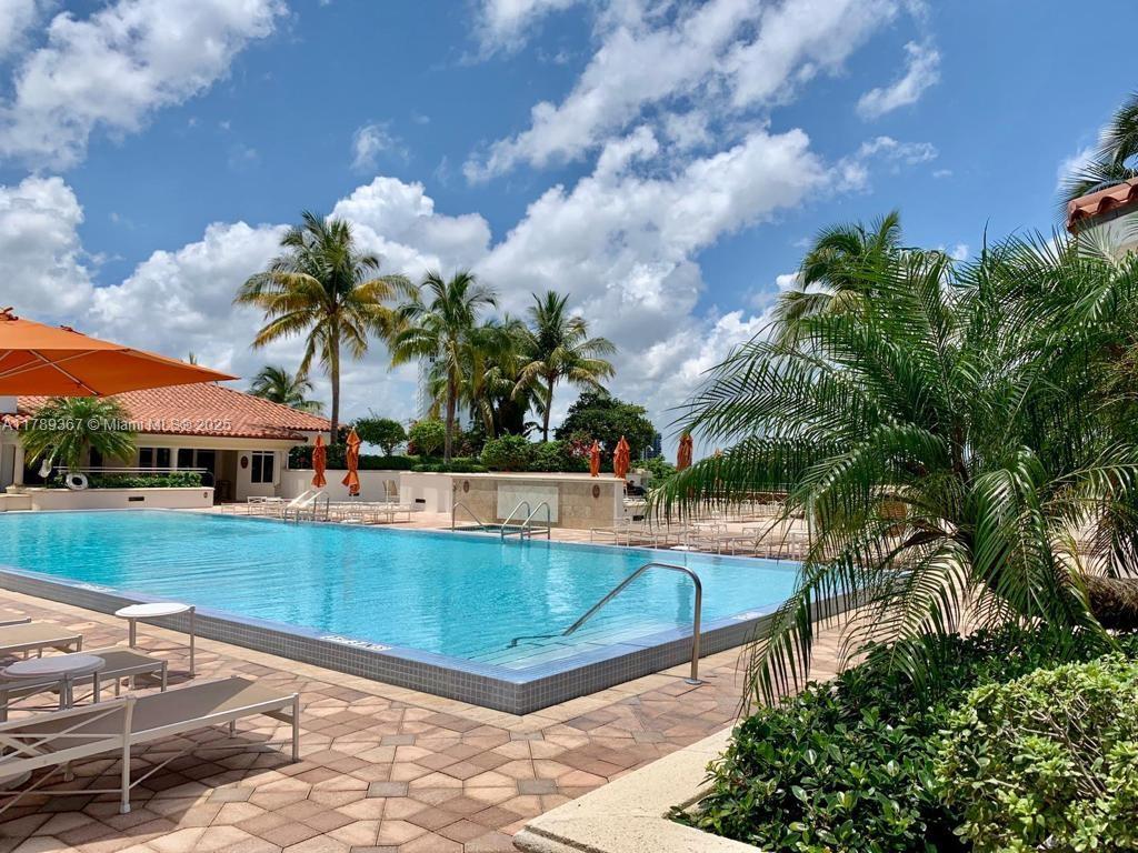 TURNBERRY VILLAGE - Residential