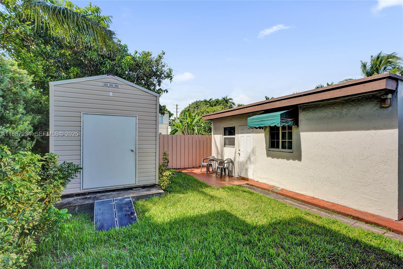 AMD PLAT OF SUNSET LAKE S - Residential Income