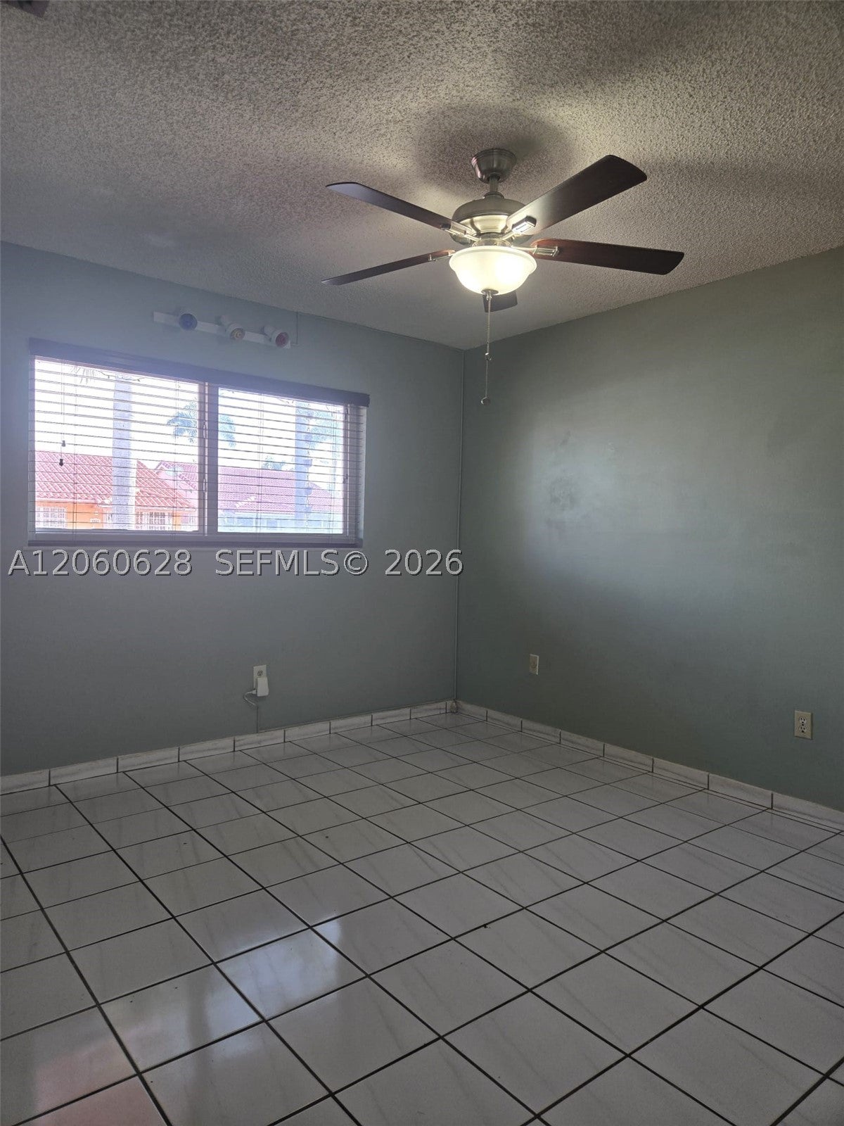 8810 NW 114th Ter