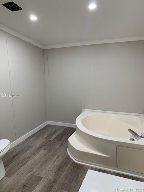 COCOWALK ESTATES - Residential Lease